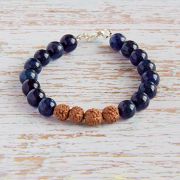 “Calm in the Storm” rudrakša narukvica